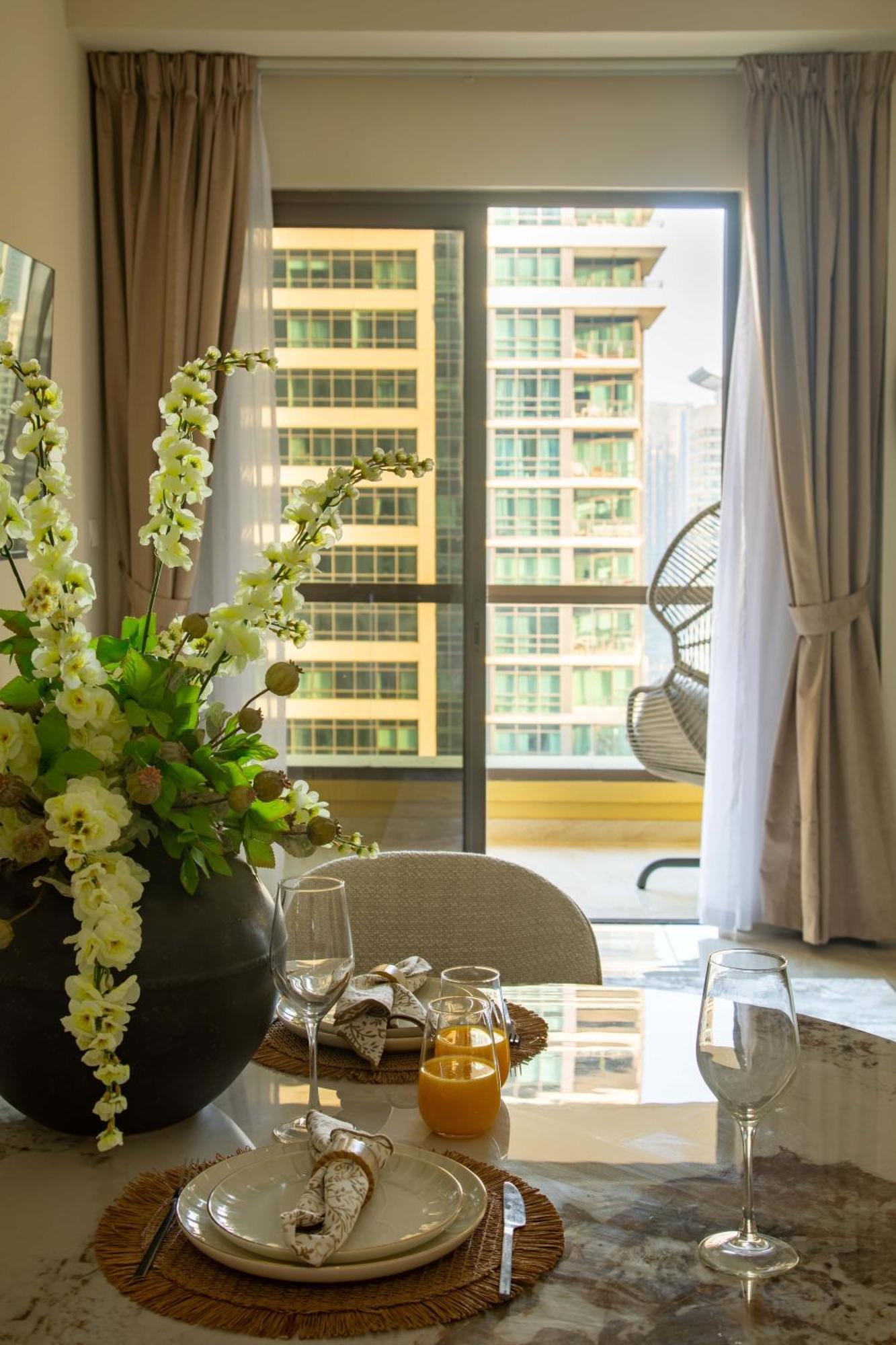 Happy Academia Jbr Apartment Dubai Bagian luar foto